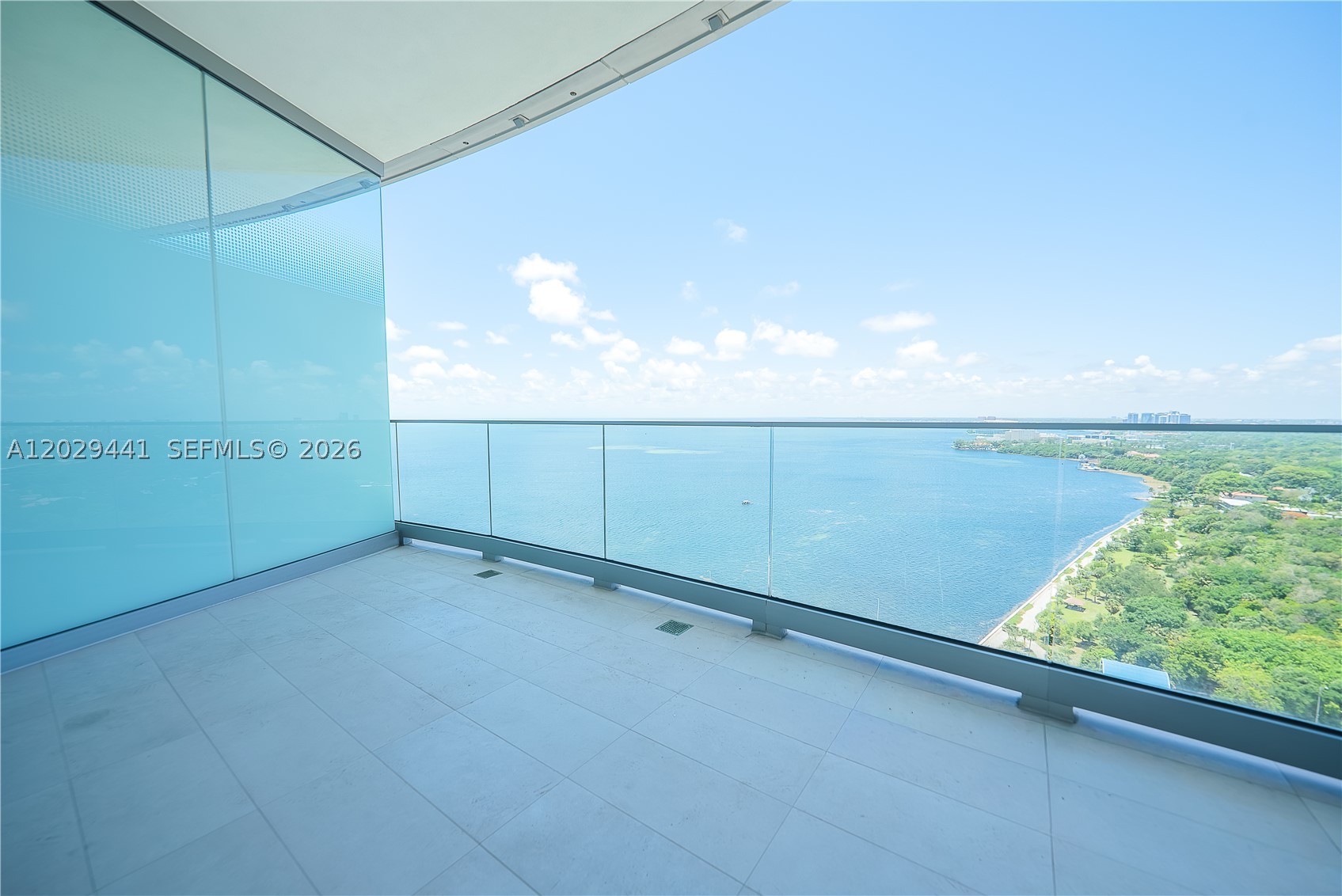 Una Residences - Residential