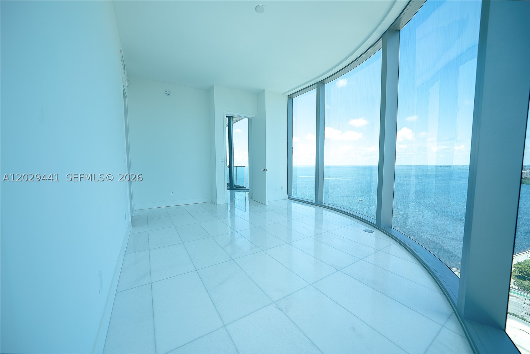 Una Residences - Residential