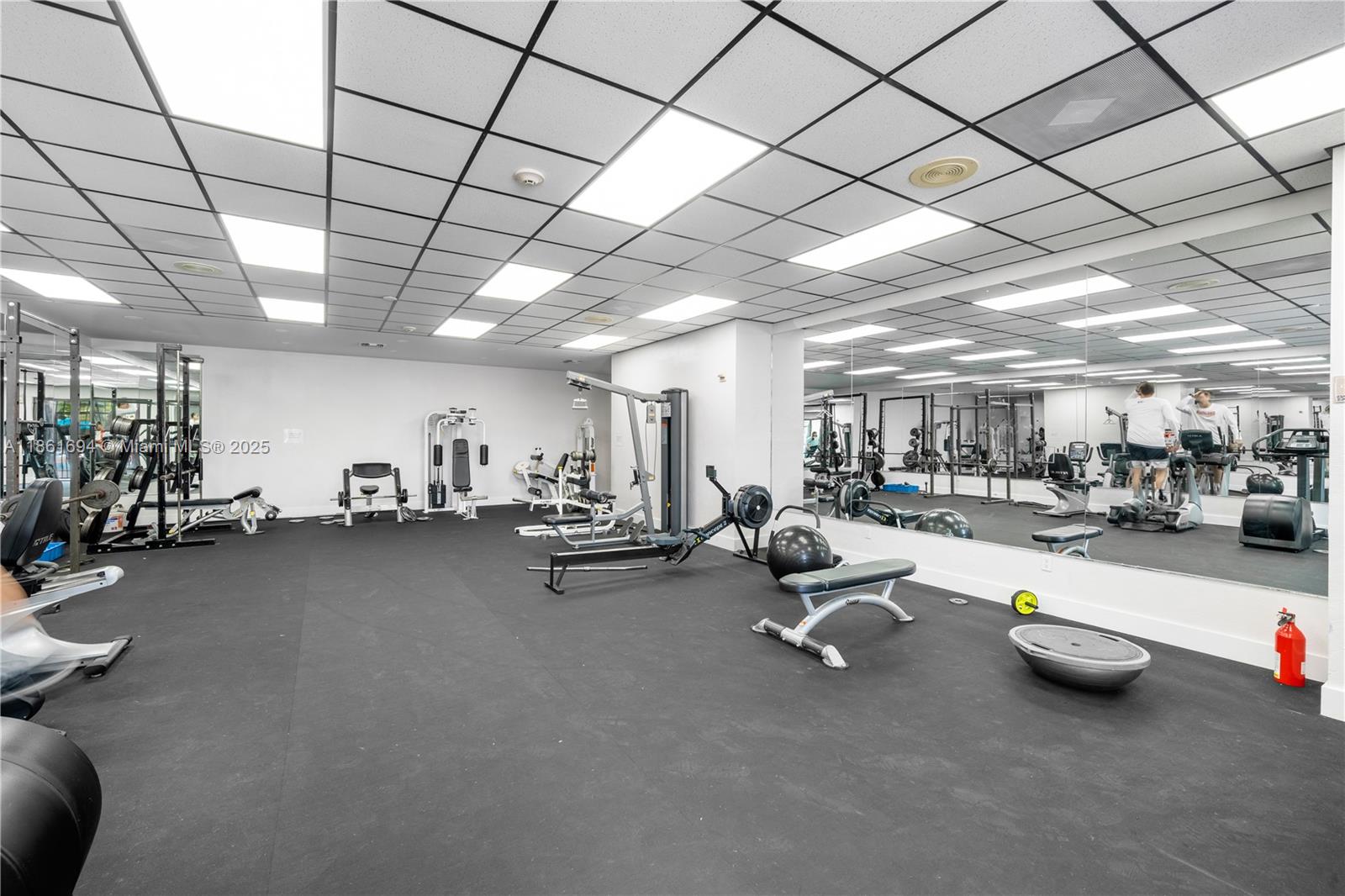 SUNSET PARK LAKE VILLAS S - Residential