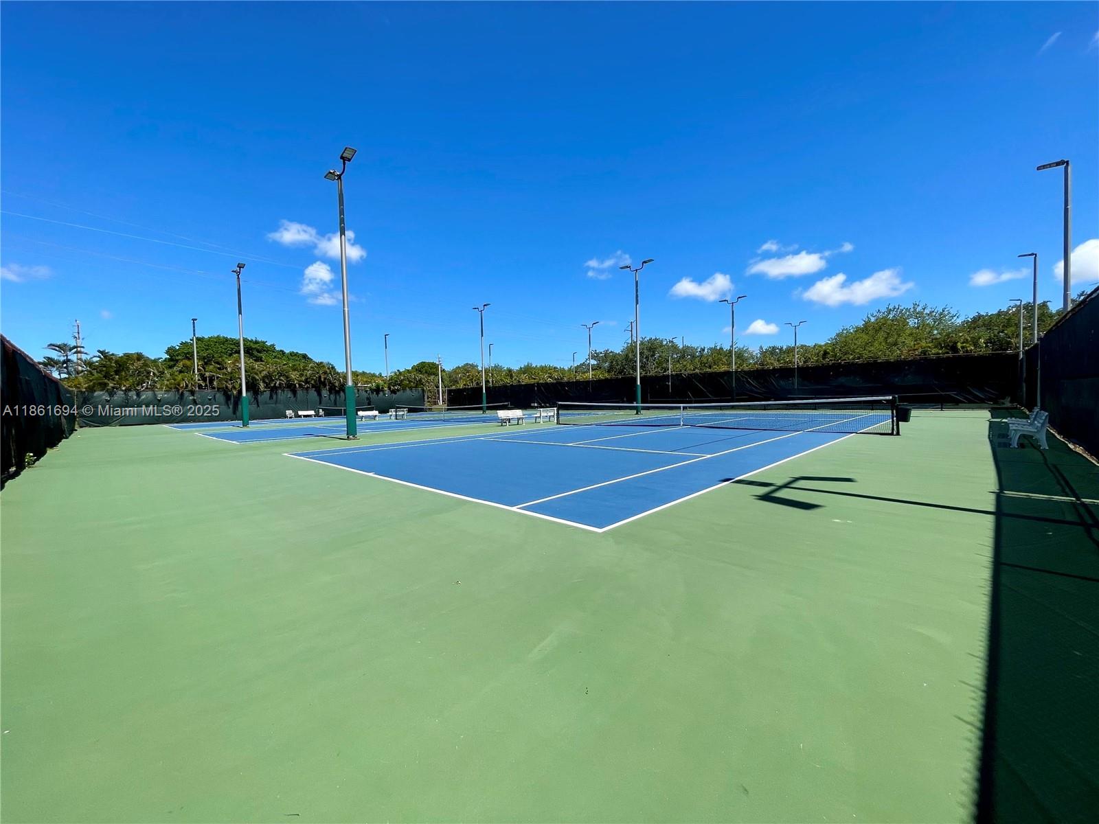 SUNSET PARK LAKE VILLAS S - Residential