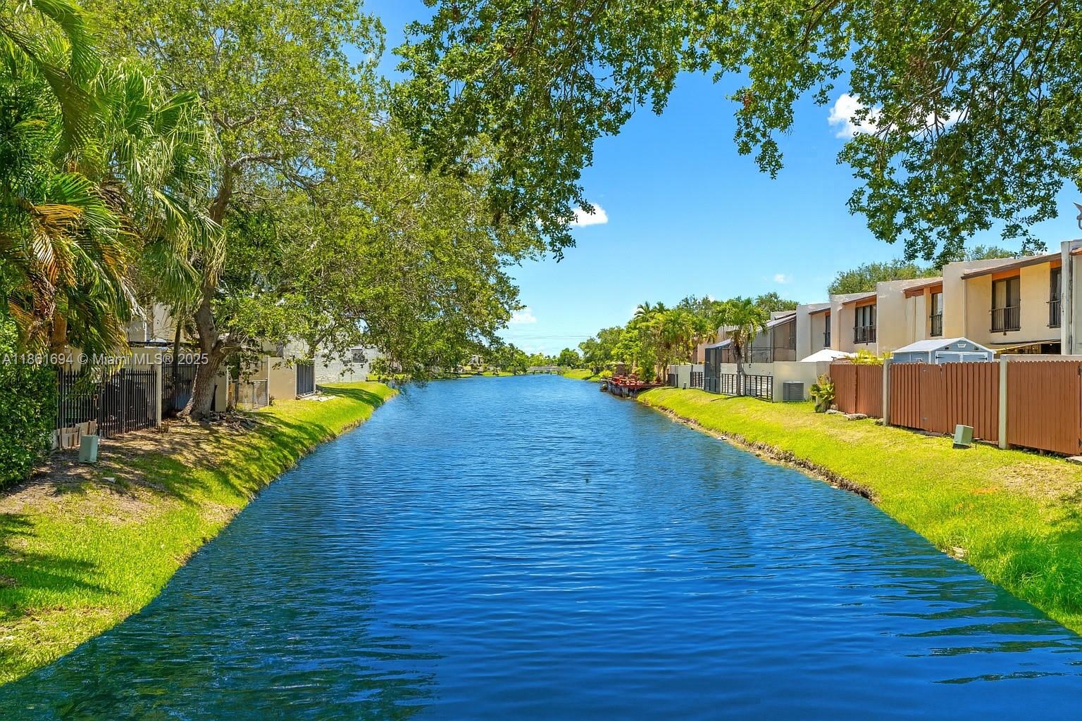 SUNSET PARK LAKE VILLAS S - Residential