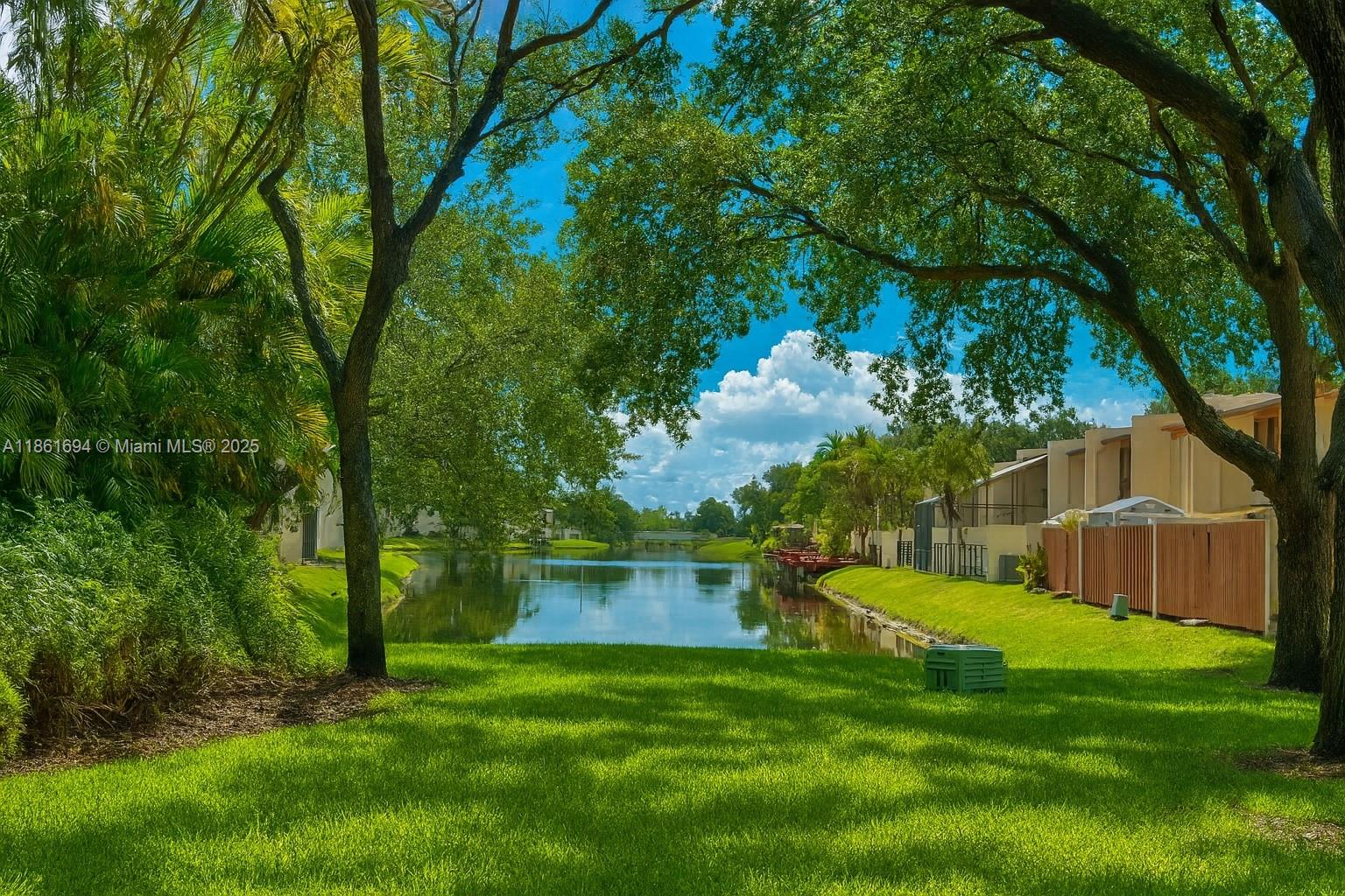 SUNSET PARK LAKE VILLAS S - Residential