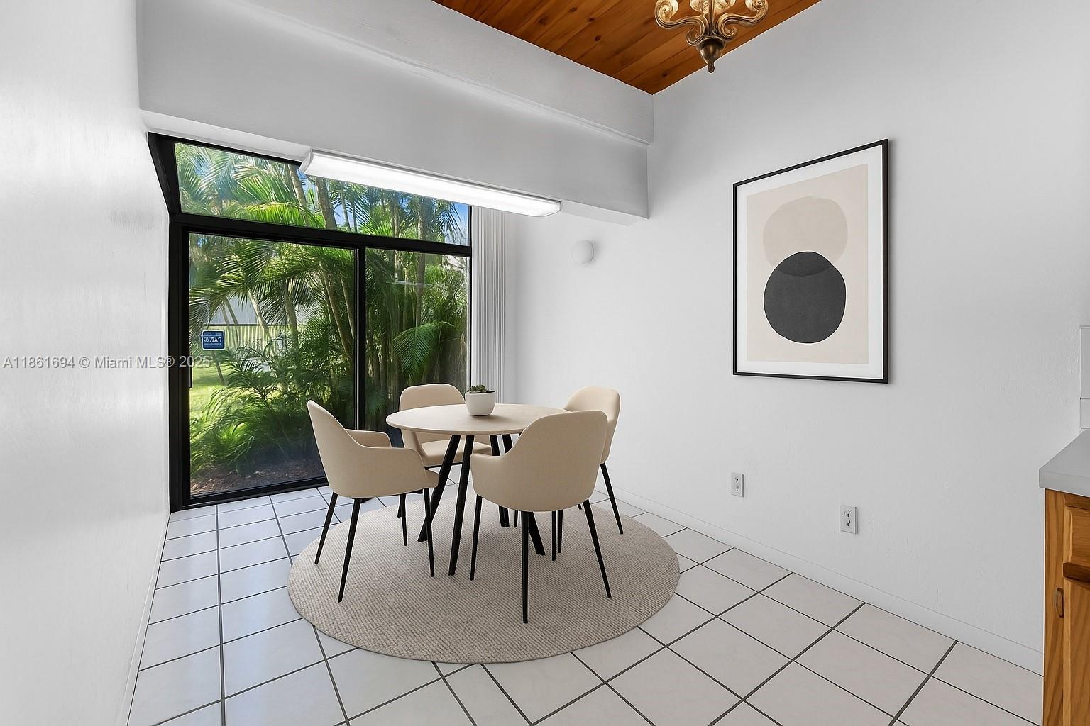 SUNSET PARK LAKE VILLAS S - Residential