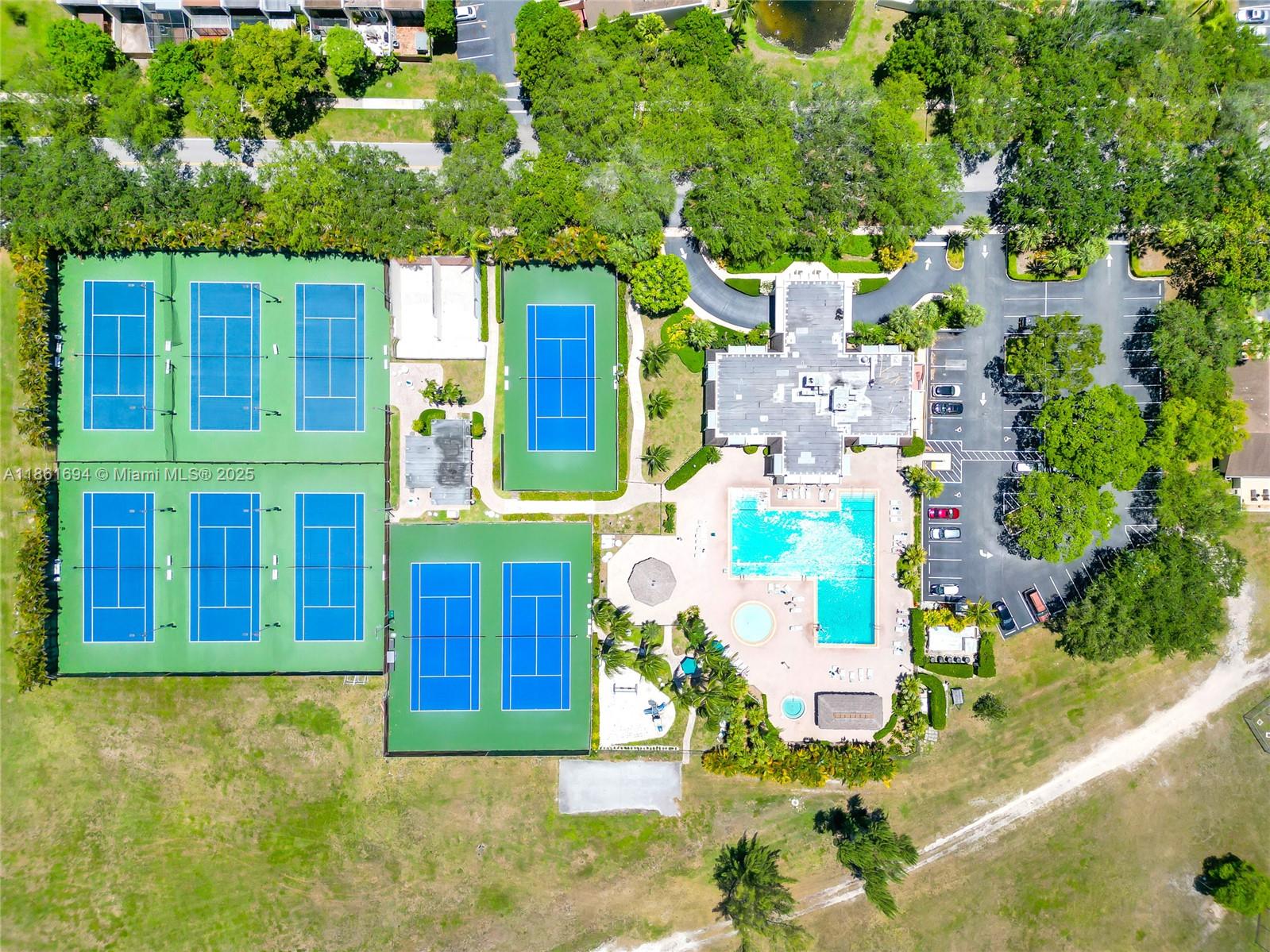 SUNSET PARK LAKE VILLAS S - Residential