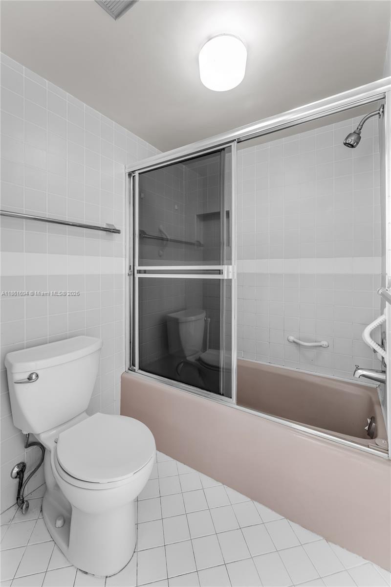 SUNSET PARK LAKE VILLAS S - Residential