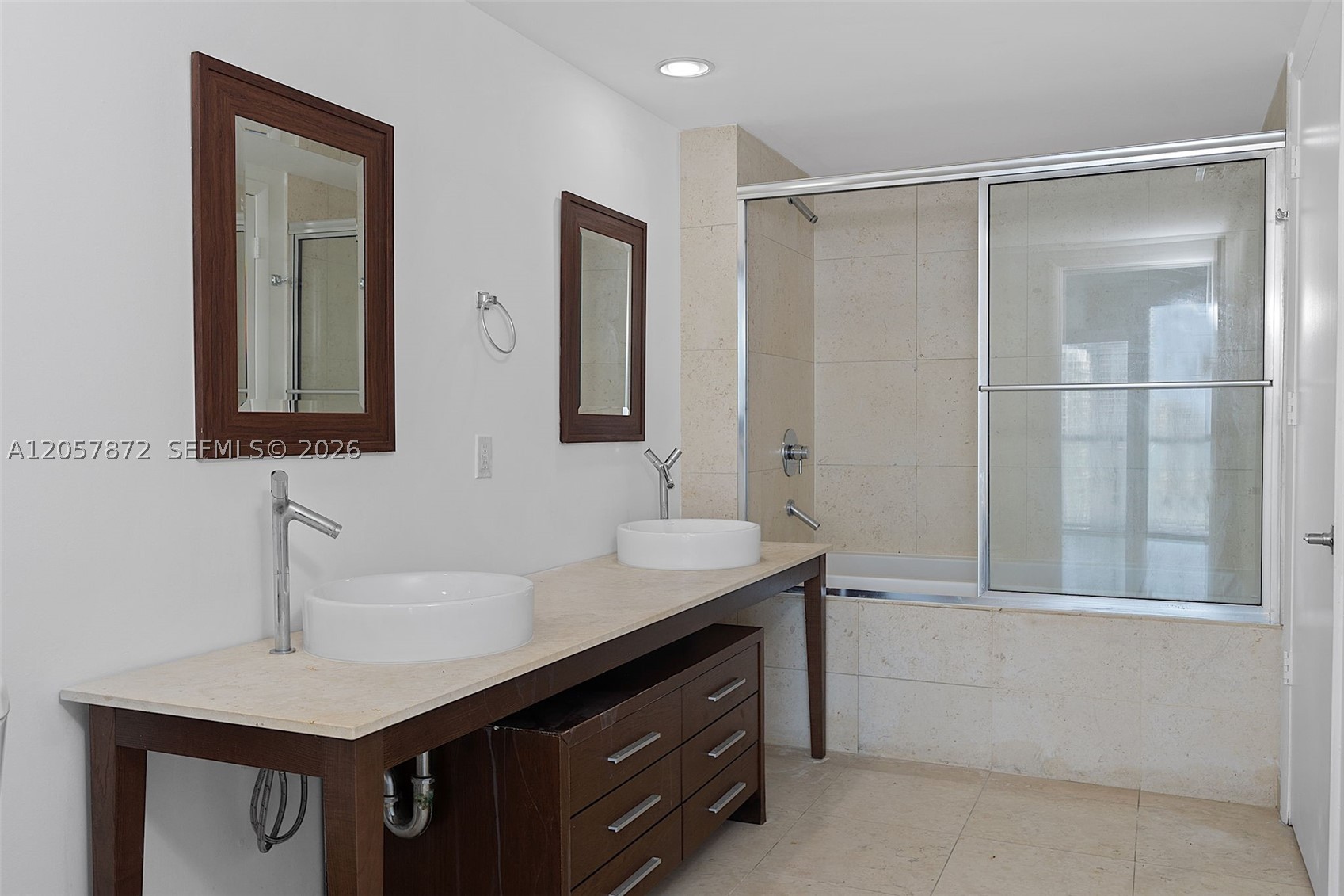 ICON BRICKELL NO TWO - Residential