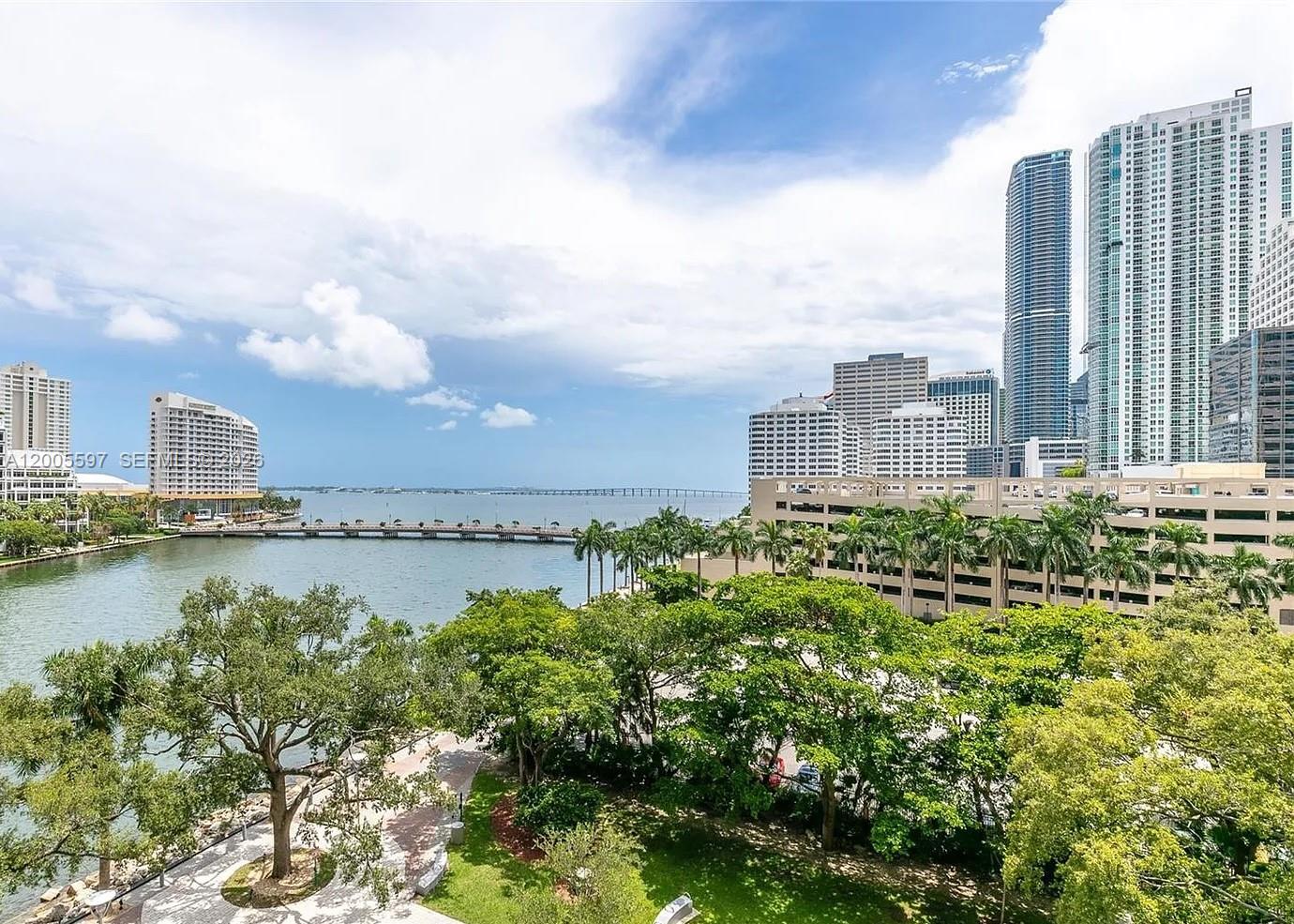 ICON BRICKELL NO TWO - Residential