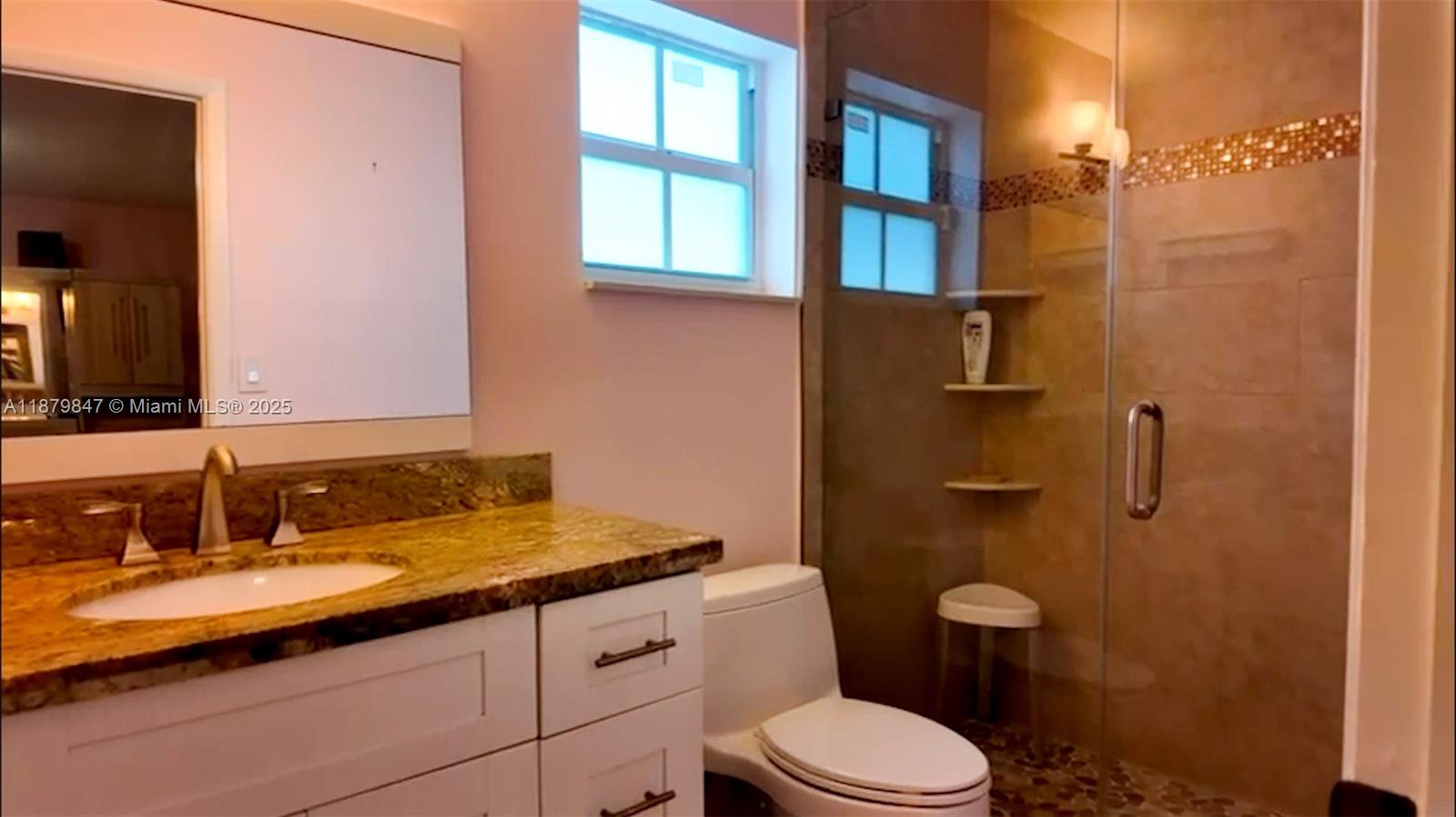 10TH ADDN TO RICHMOND HEI - Residential Lease