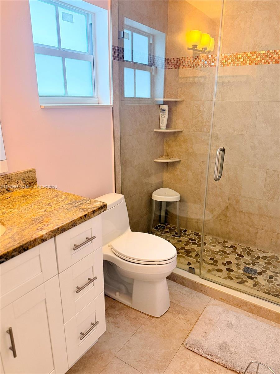 10TH ADDN TO RICHMOND HEI - Residential Lease