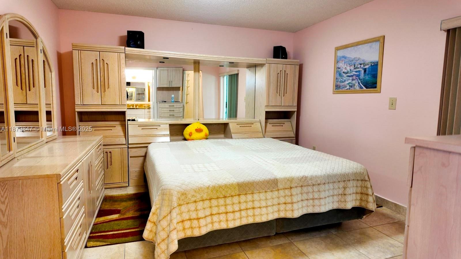 10TH ADDN TO RICHMOND HEI - Residential Lease