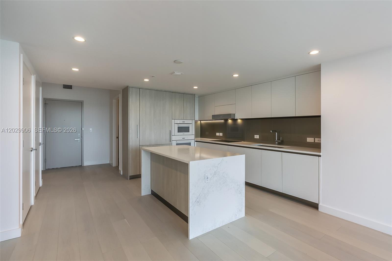 BAY HARBOR ISLAND - Residential