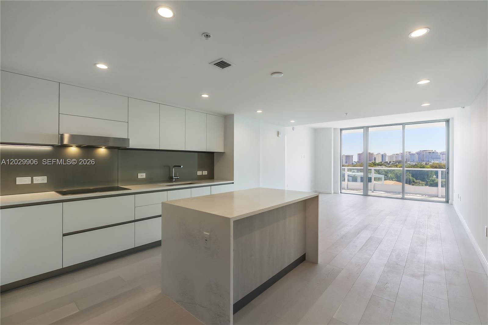 BAY HARBOR ISLAND - Residential