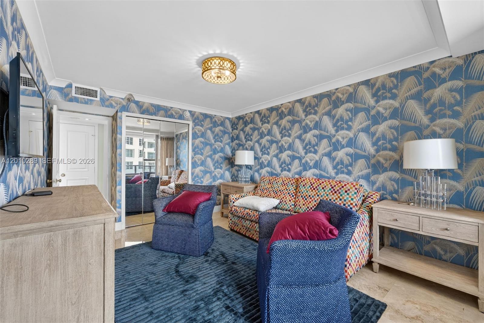 THE ALEXANDER CONDO - Residential