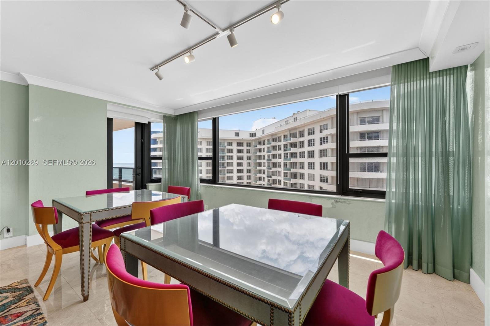 THE ALEXANDER CONDO - Residential