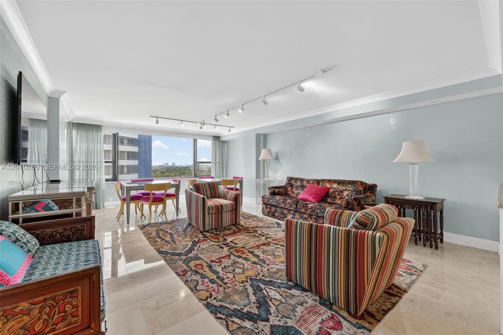 THE ALEXANDER CONDO - Residential
