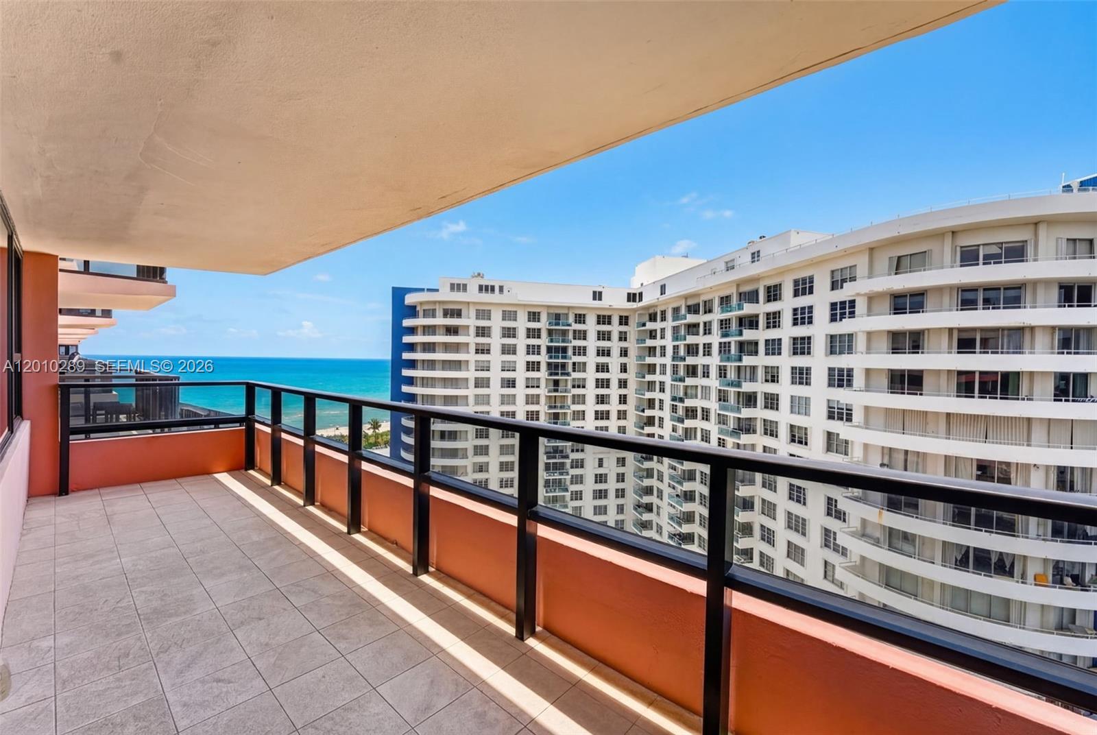 THE ALEXANDER CONDO - Residential