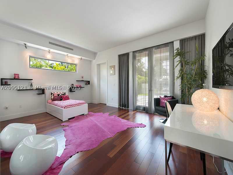 LA GORCE ISLAND - Residential