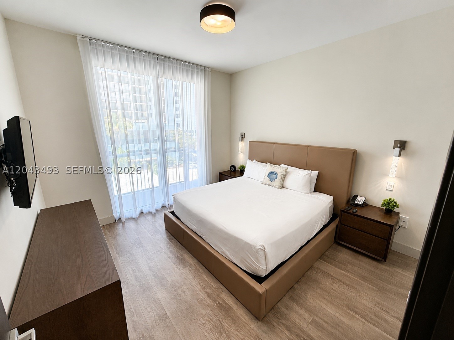 COSTA HOLLYWOOD CONDO - Residential