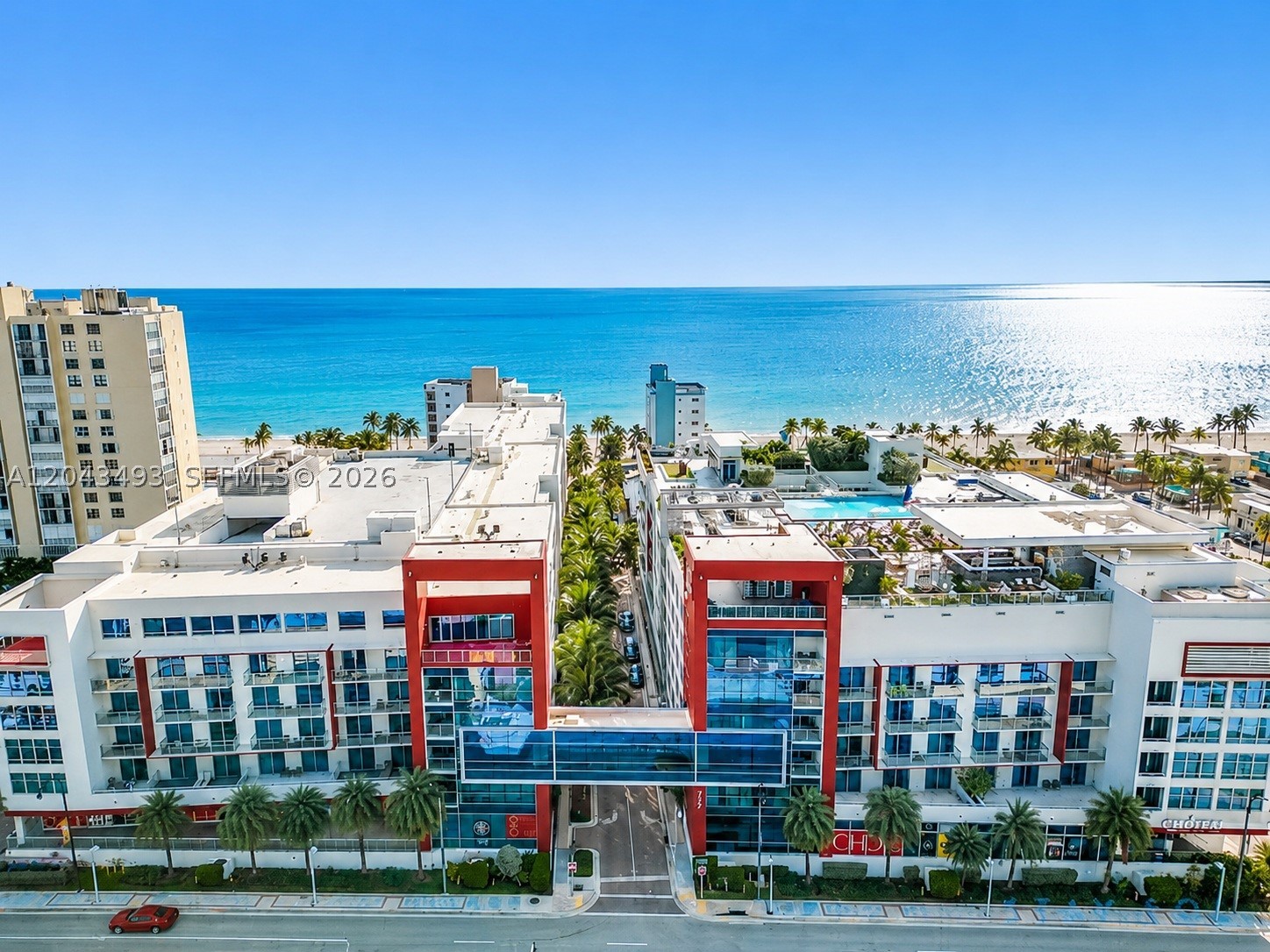 COSTA HOLLYWOOD CONDO - Residential