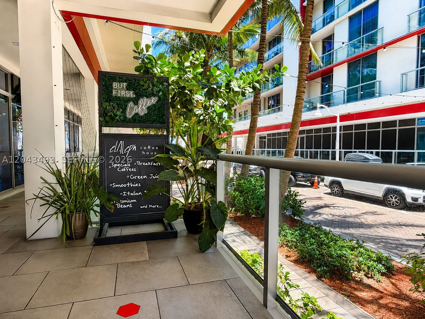 COSTA HOLLYWOOD CONDO - Residential