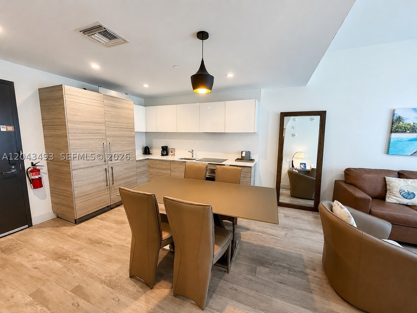 COSTA HOLLYWOOD CONDO - Residential