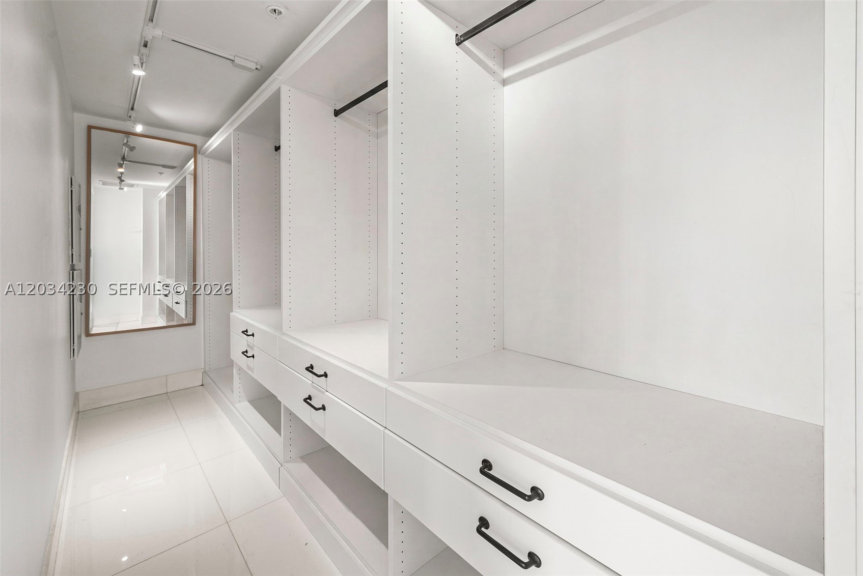 ONYX ON THE BAY CONDO - Residential