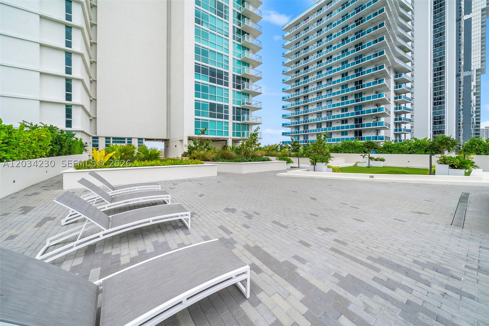 ONYX ON THE BAY CONDO - Residential