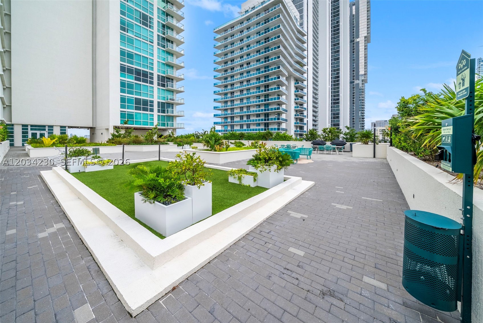 ONYX ON THE BAY CONDO - Residential