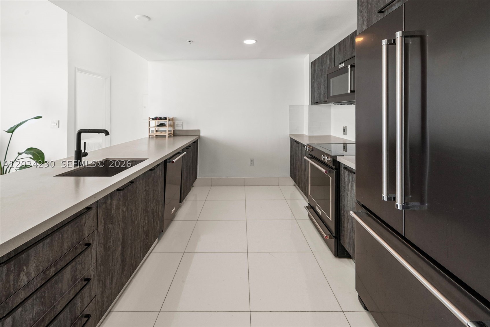 ONYX ON THE BAY CONDO - Residential