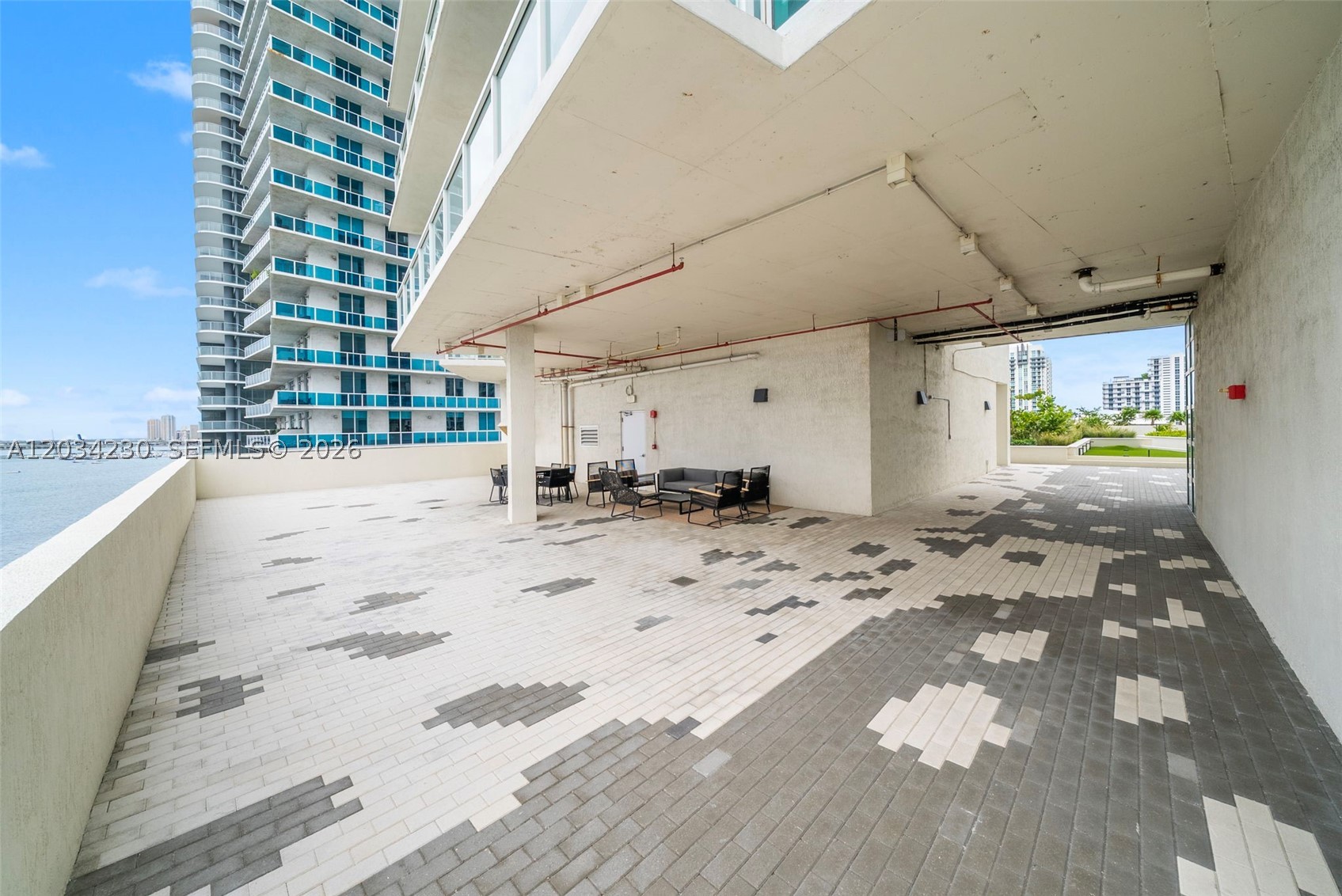 ONYX ON THE BAY CONDO - Residential