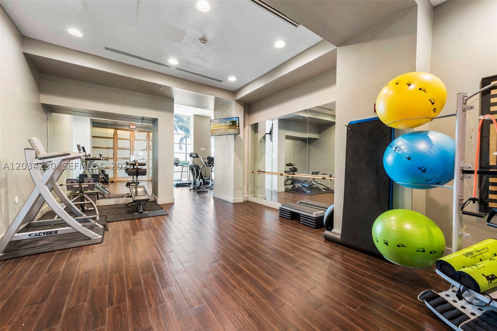 ONYX ON THE BAY CONDO - Residential