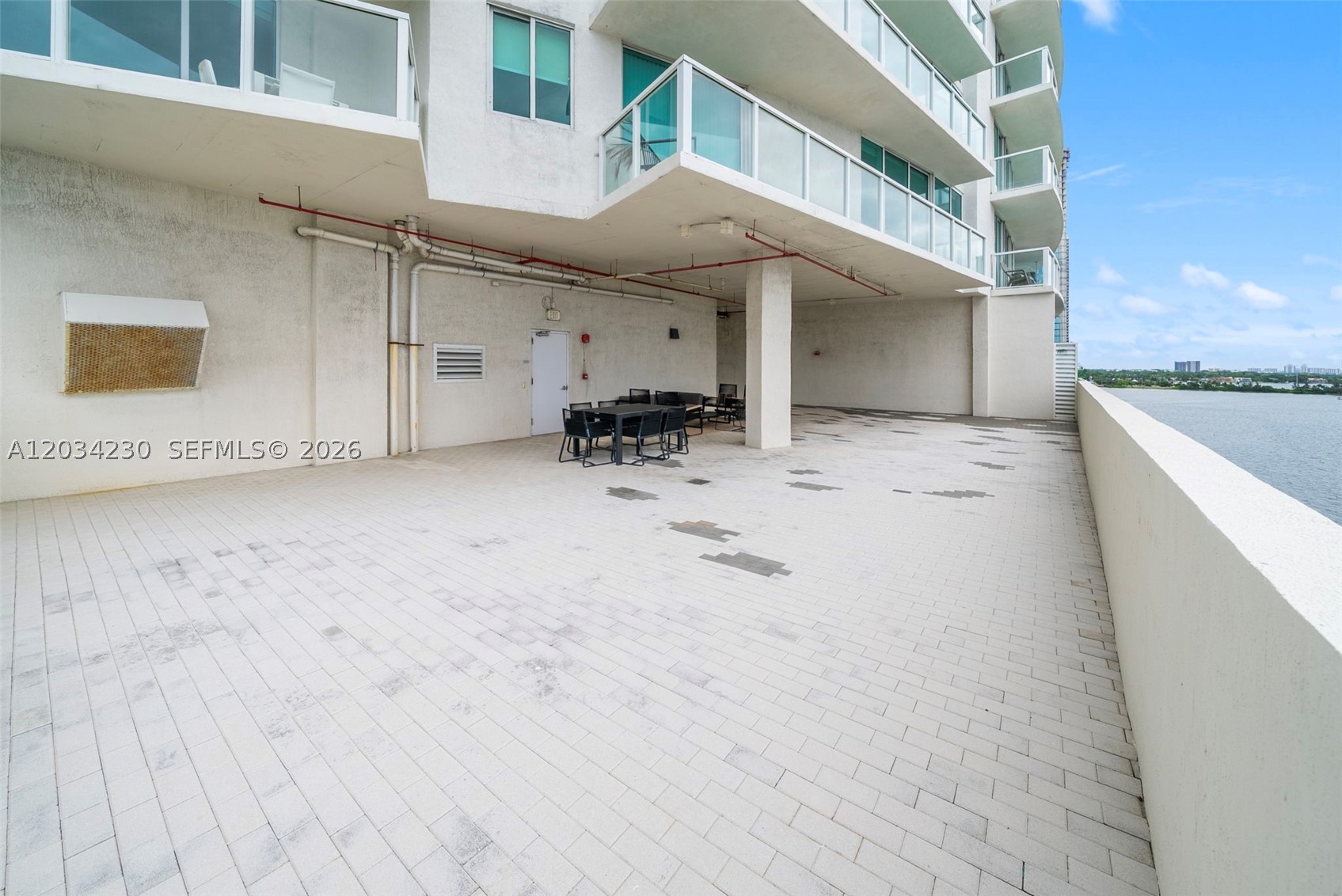 ONYX ON THE BAY CONDO - Residential