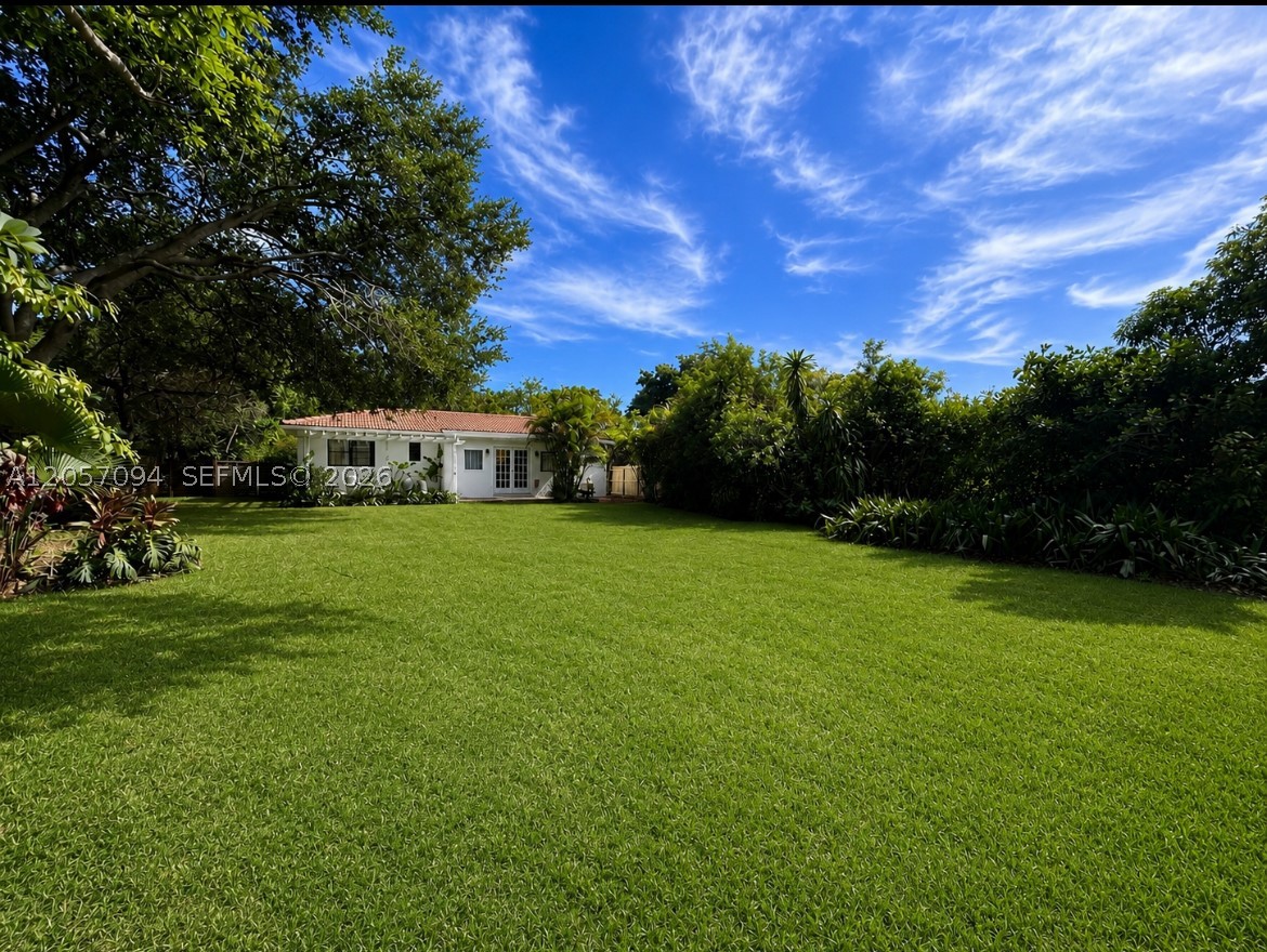 BISCAYNE PARK ESTATES - Residential