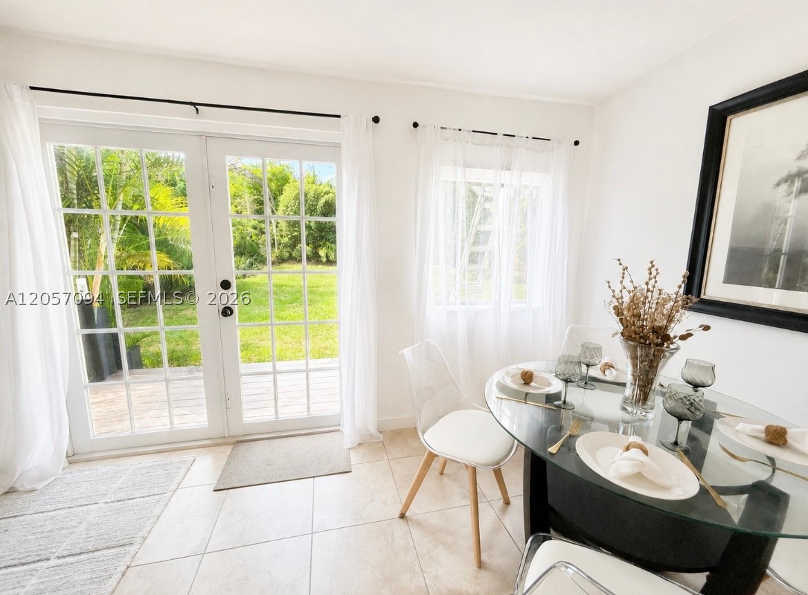 BISCAYNE PARK ESTATES - Residential