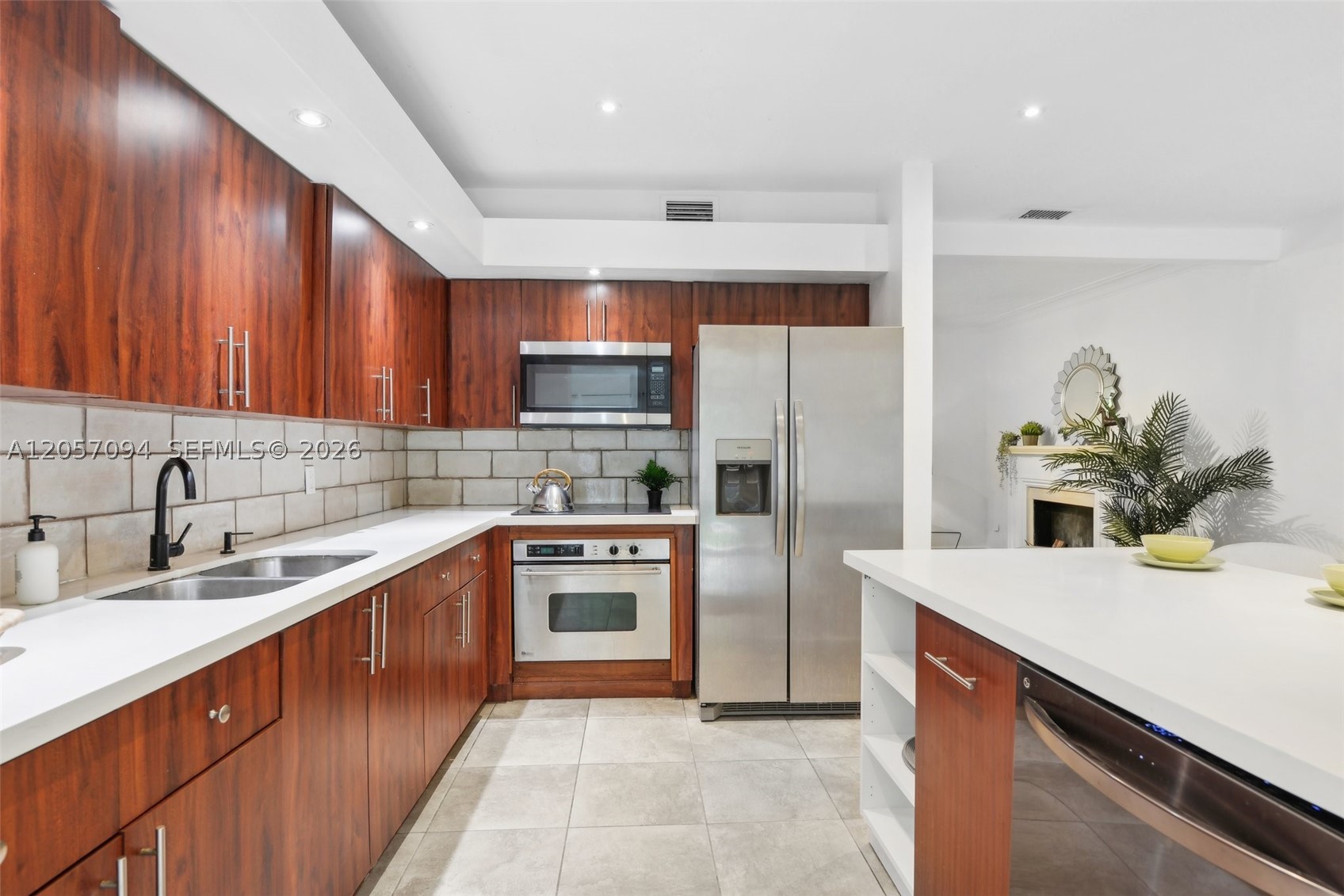 BISCAYNE PARK ESTATES - Residential
