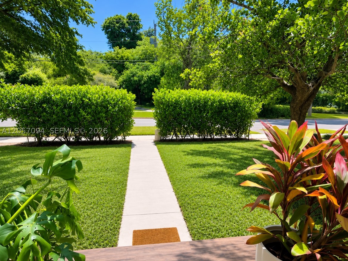 BISCAYNE PARK ESTATES - Residential
