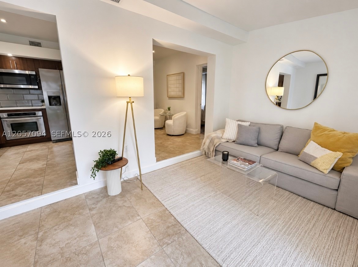 BISCAYNE PARK ESTATES - Residential
