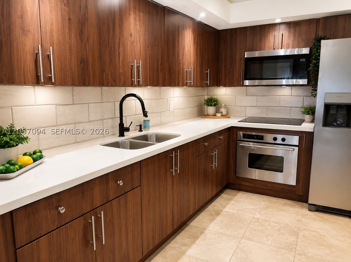 BISCAYNE PARK ESTATES - Residential
