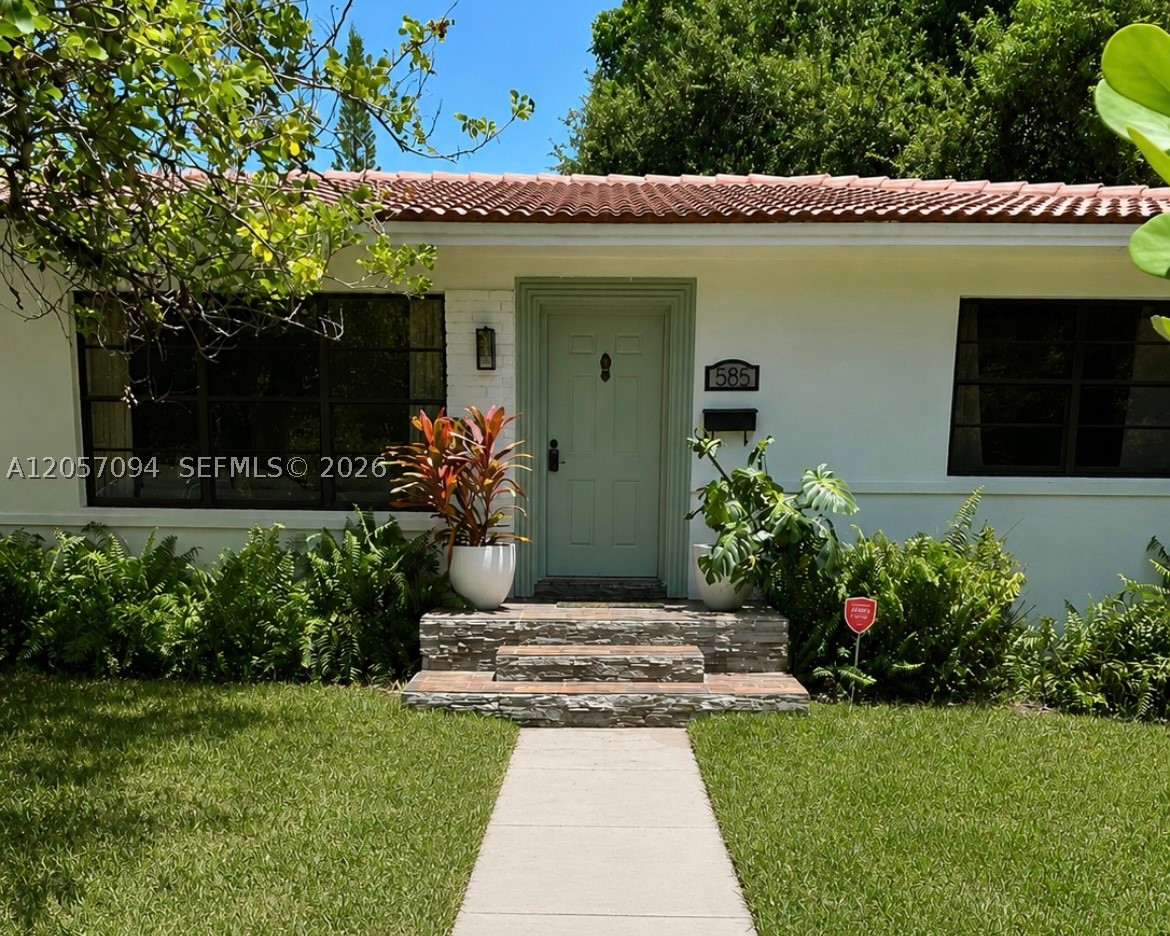 BISCAYNE PARK ESTATES - Residential