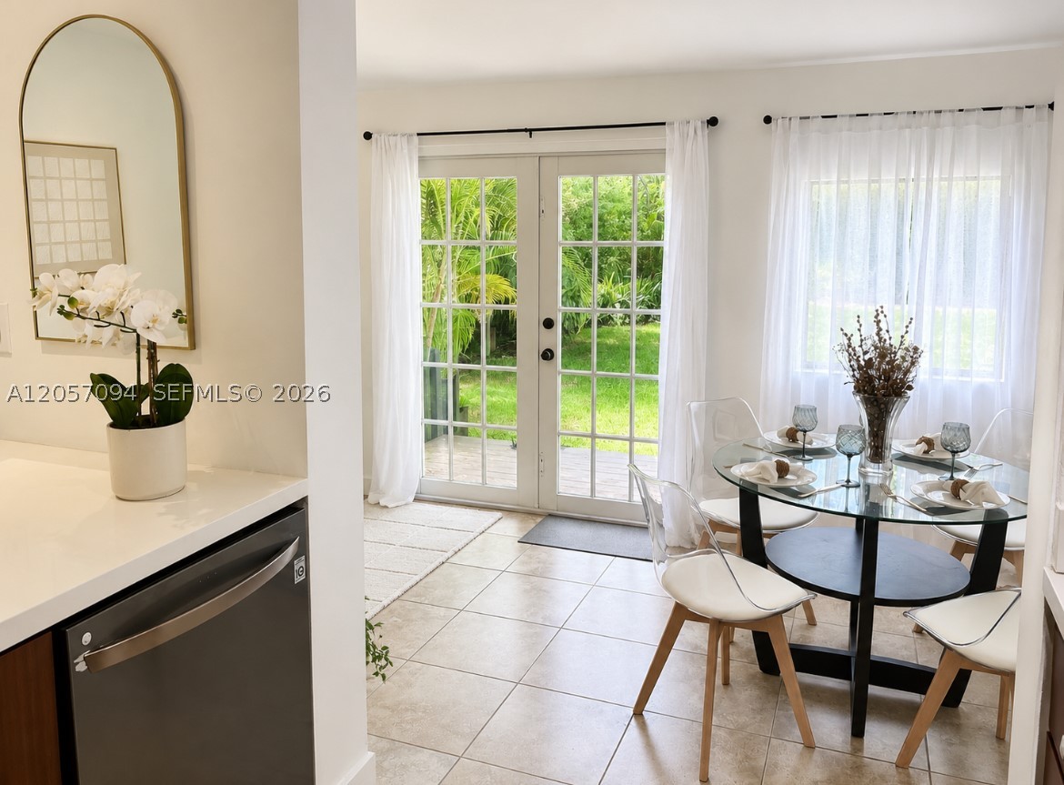 BISCAYNE PARK ESTATES - Residential