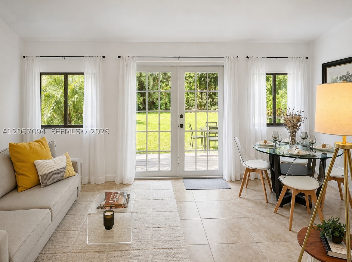 BISCAYNE PARK ESTATES - Residential