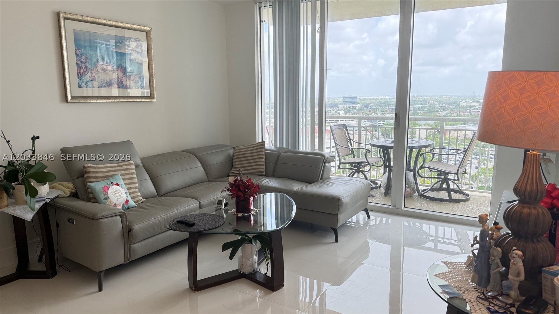LUXURY AVENTURA LIVING RESORT STYLE,,Experience Turnberry On the Green a beautifully maintained 2 bedroom 2 bath condo located in the Heart of Aventura. Featuring white porcelain floors throughout, creating a bright, modern atmosphere.Enjoy a spacious lay out with a split bedroom plan with lots of natural light! exceptional amenities, 24 hour door man and concierge, security, Resort style pool overlooking the Turnberry Golf Course, state of the art fitness center, walk to Aventura Mall.