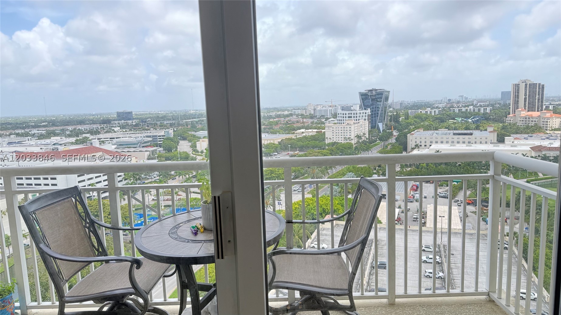 TURNBERRY ON THE GREEN CO - Residential