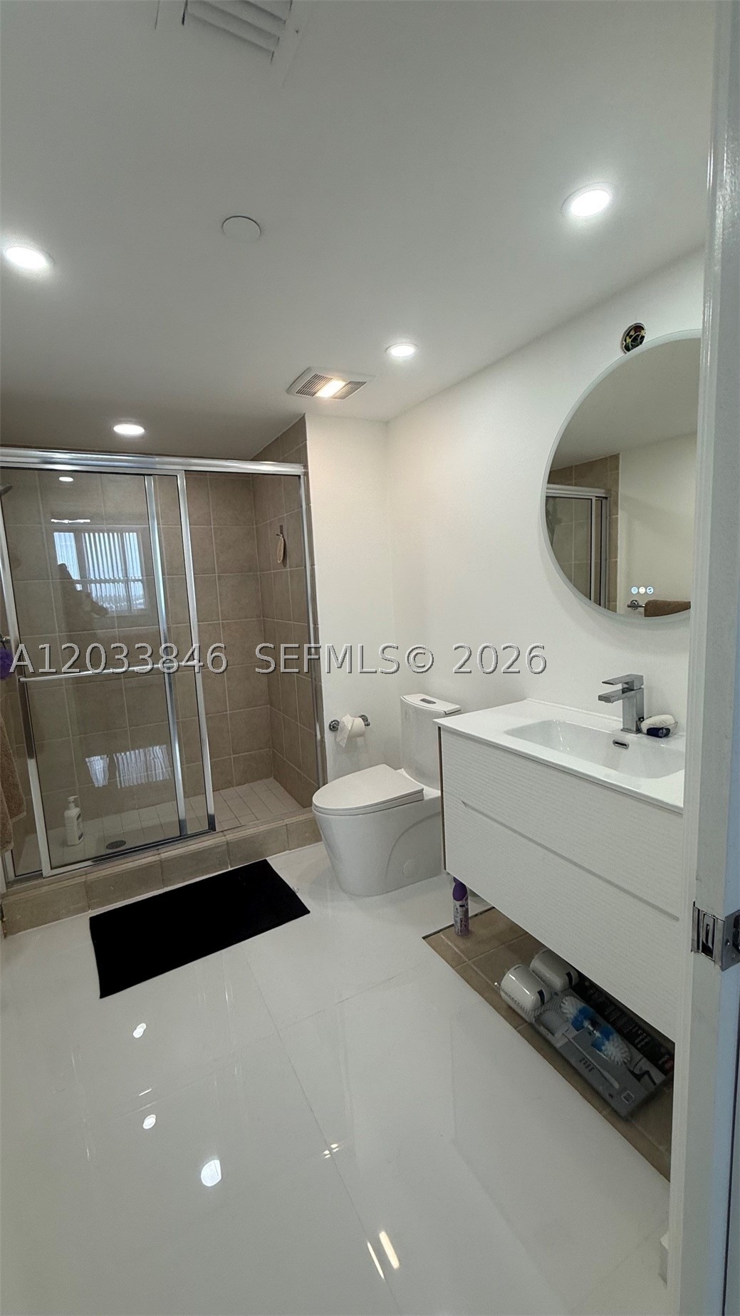 TURNBERRY ON THE GREEN CO - Residential