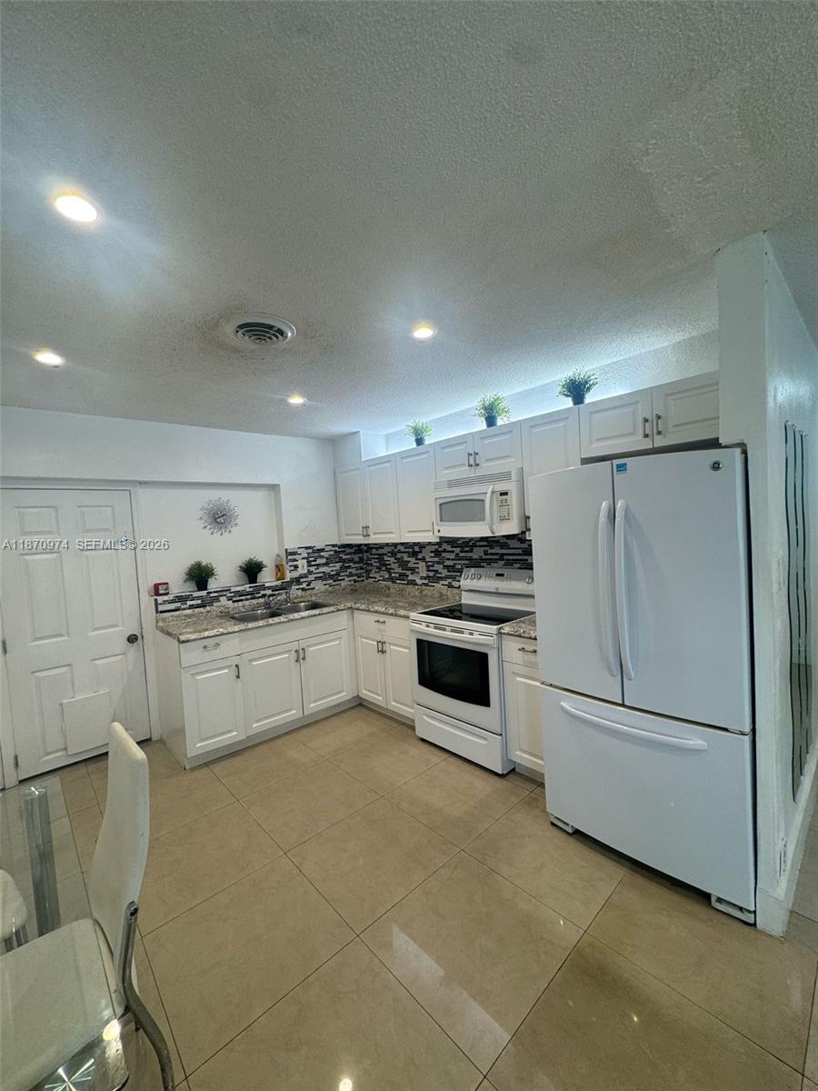 TAMARAC LAKES SOUTH - Residential