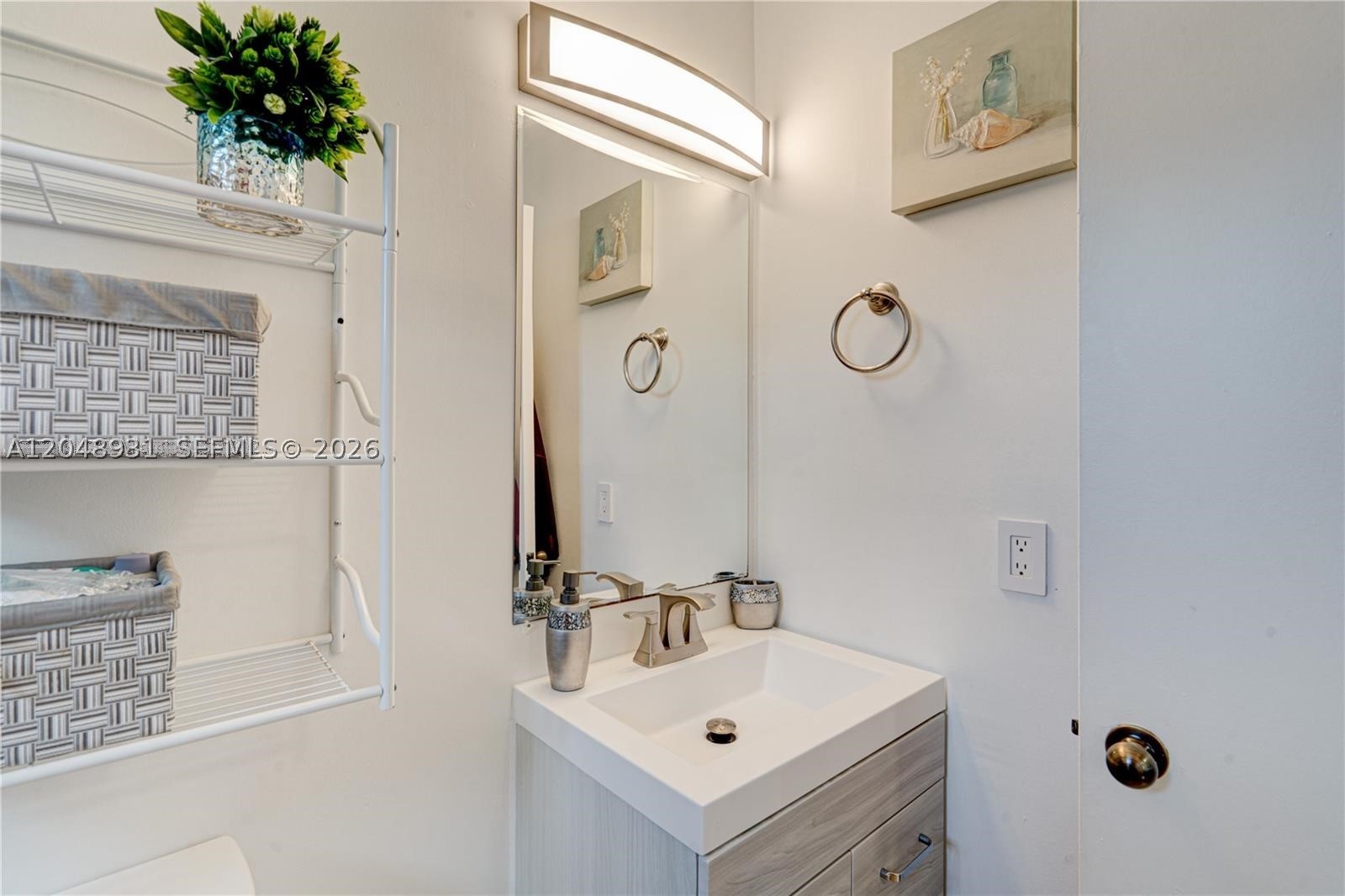 TIFFANY LAKES CONDO - Residential Lease