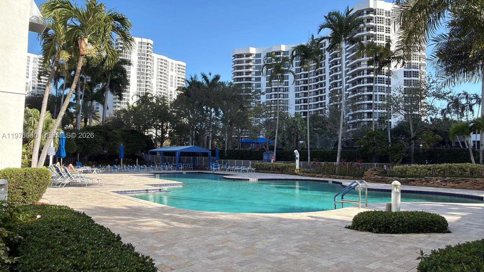MYSTIC POINTE TOWER 400 C - Residential