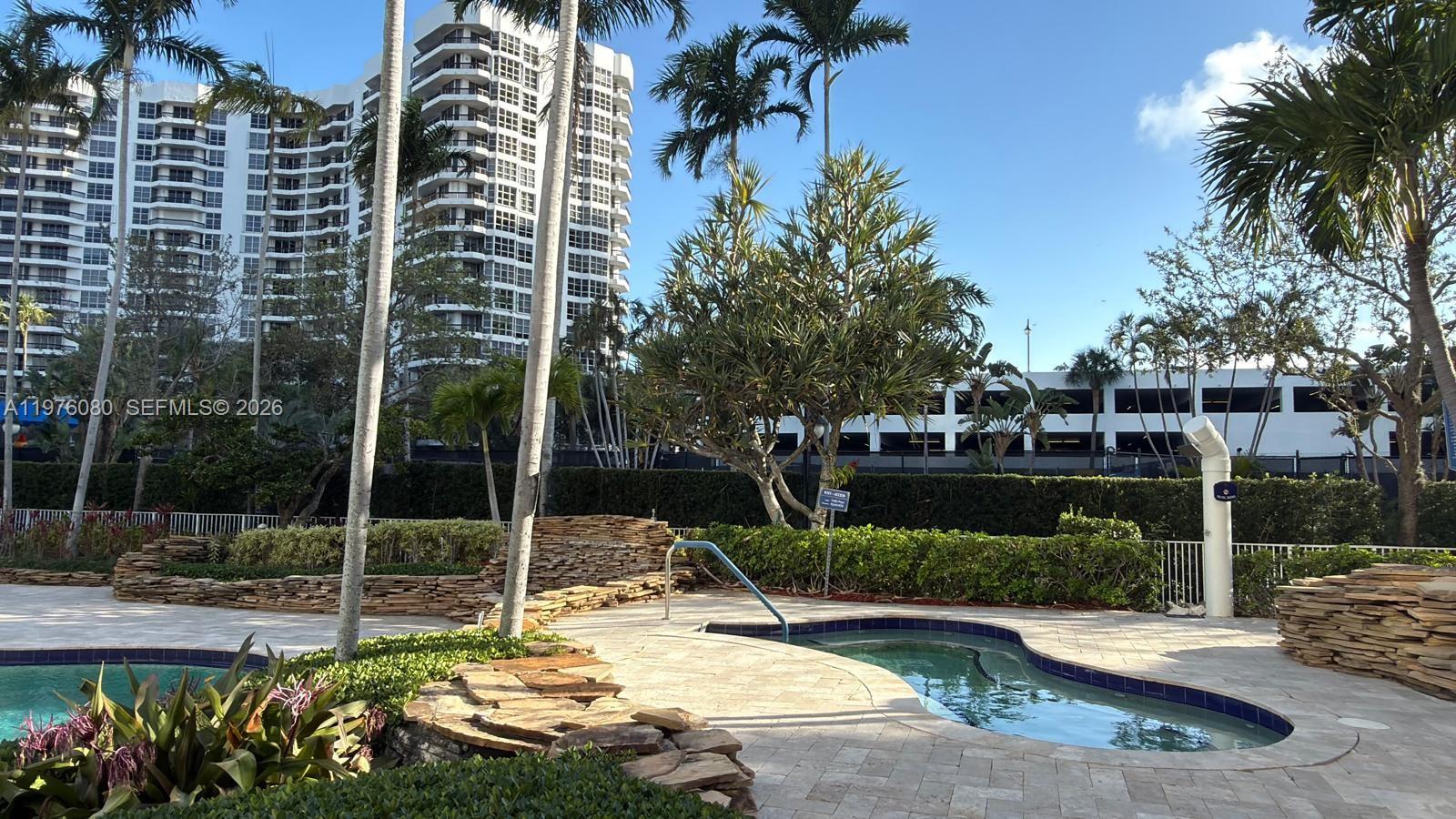 MYSTIC POINTE TOWER 400 C - Residential
