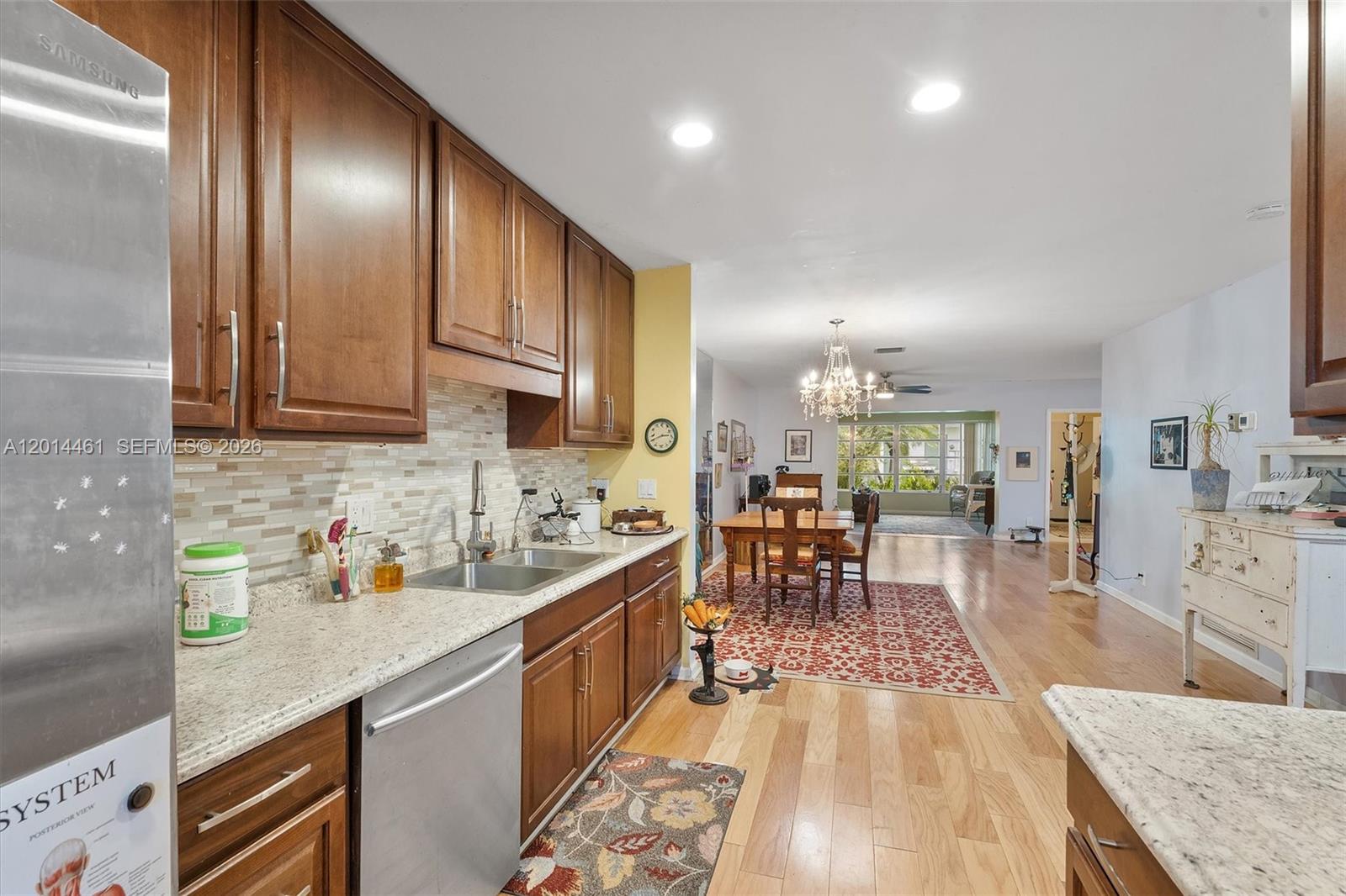 CRESTHAVEN TOWNHOMES SEC - Residential