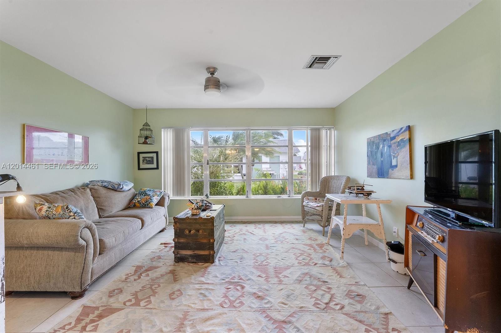 CRESTHAVEN TOWNHOMES SEC - Residential
